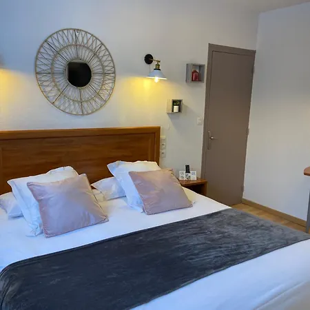 Logis Hotel La Lentillere - Restaurant Cote Parc Lalacelle