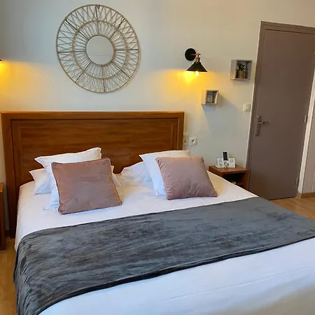 Logis Hotel La Lentillere - Restaurant Cote Parc 2* Lalacelle