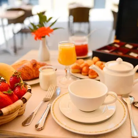 Logis Hotel La Lentillere - Restaurant Cote Parc