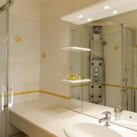 فندق Logis Hotel La Lentillere - Restaurant Cote Parc Lalacelle