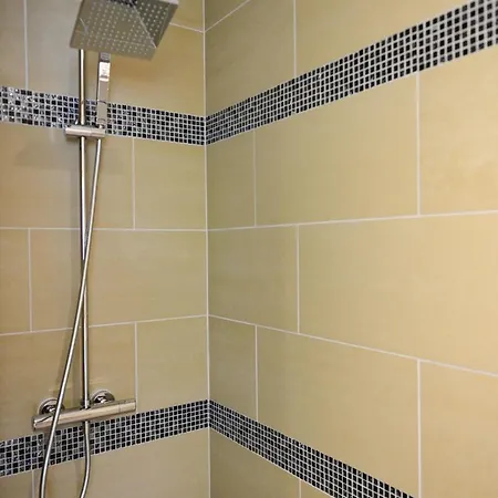 Logis La Lentillere - Restaurant Cote Parc 2*