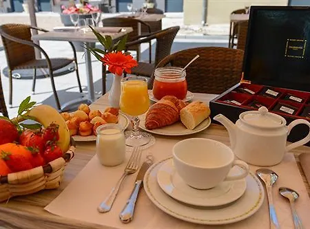 Logis Hotel La Lentillere - Restaurant Cote Parc 2* Lalacelle