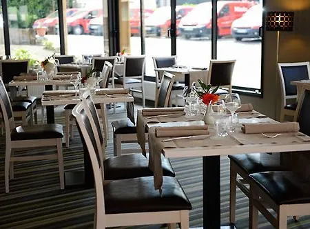 Logis La Lentillere - Restaurant Cote Parc Otel Lalacelle