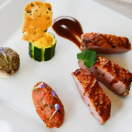 Otel Logis La Lentillere - Restaurant Cote Parc Lalacelle