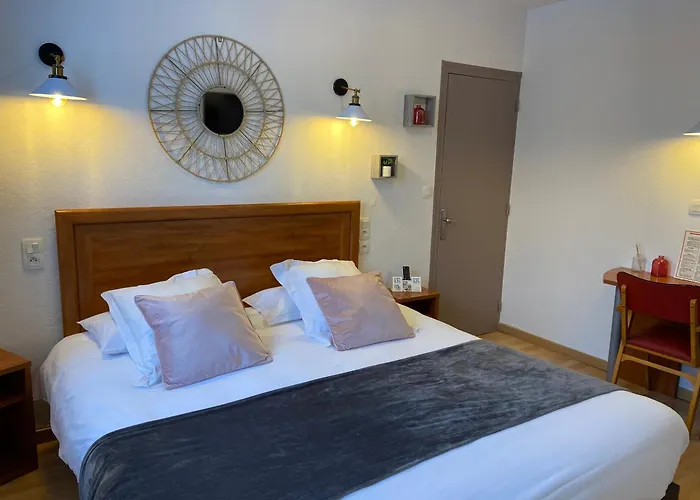 Logis La Lentillere - Restaurant Cote Parc Lalacelle