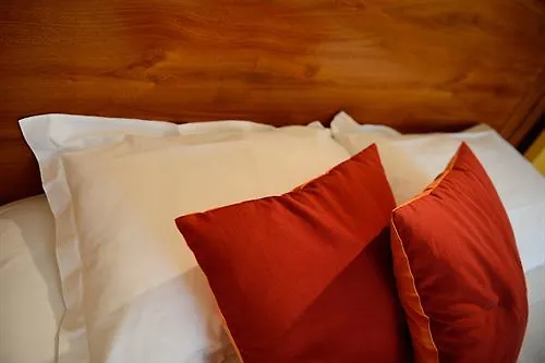 Logis La Lentillere - Restaurant Cote Parc Hotel Lalacelle